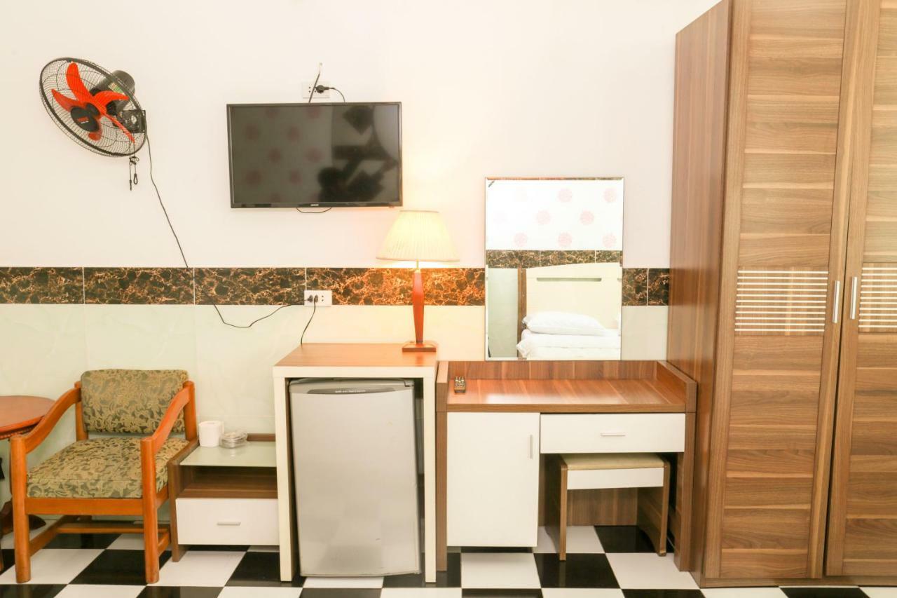 Sao Mai Hotel Hô Chi Minh-Ville Extérieur photo